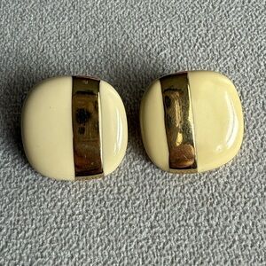 Vintage Monet Cream & Gold Clip-On Earrings – Retro Mod Style